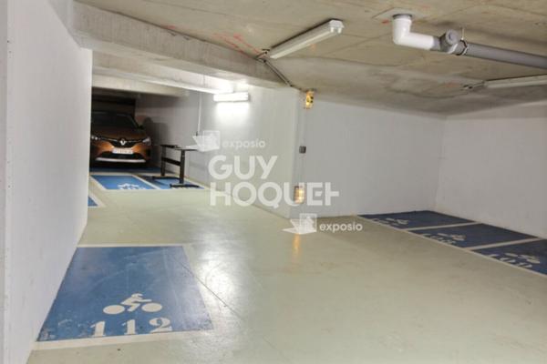 8 Emplacements motos