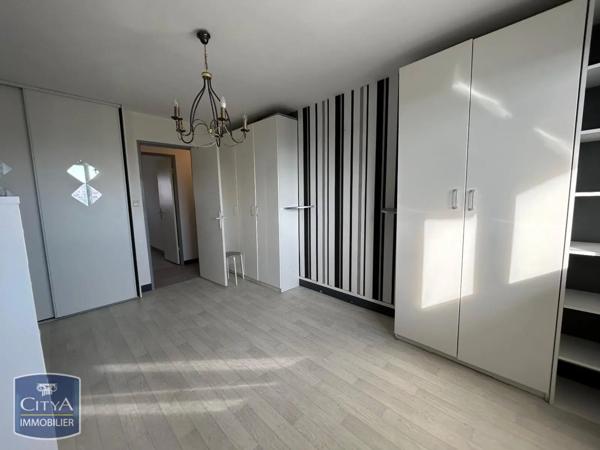 Appartement à louer 4 pièces 81.95m²