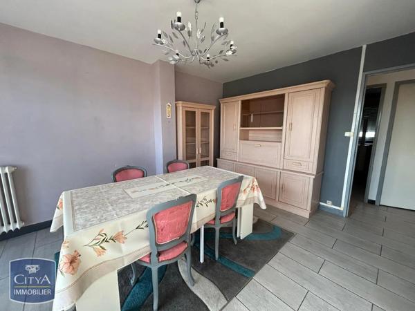 Appartement à louer 4 pièces 81.95m²