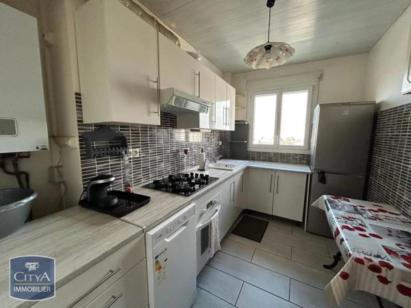 Appartement à louer 4 pièces 81.95m²