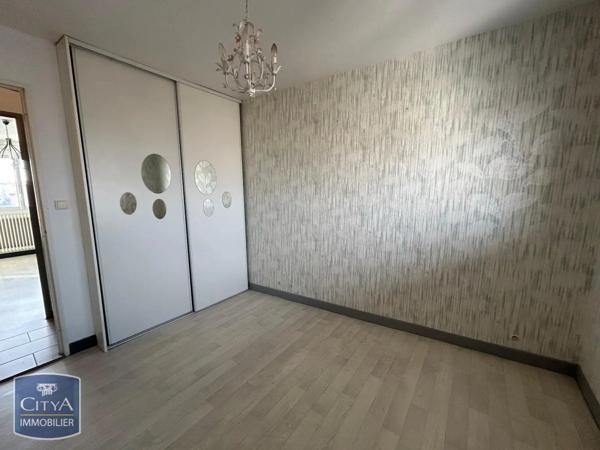 Appartement à louer 4 pièces 81.95m²