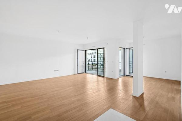 NEUILLY SUR SEINE - ILE DE LA JATTE - 5 PIECES 110 M². TERRASSE 7 M². ETAGE ELEVE.