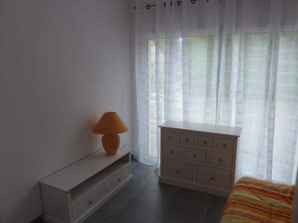 STUDIO meublé en parfait état Proche CENTRE VILLE, FAC et ECOLE d'INFIRMIERES à La ROCHE sur YON