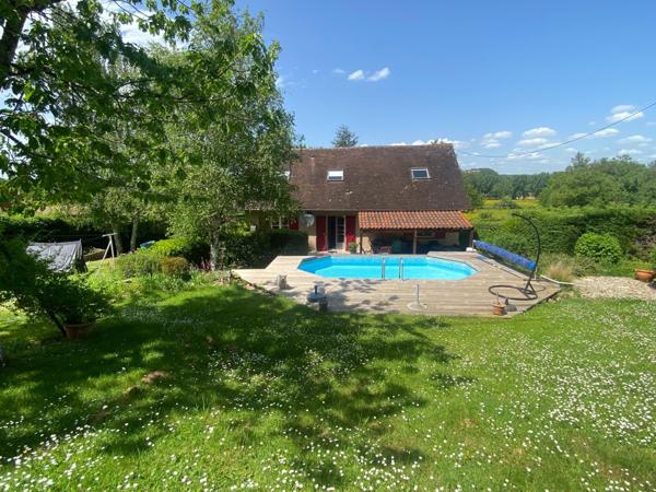 A 3 minutes du rond point du Drauzou, Maison spacieuse proche de Figeac.