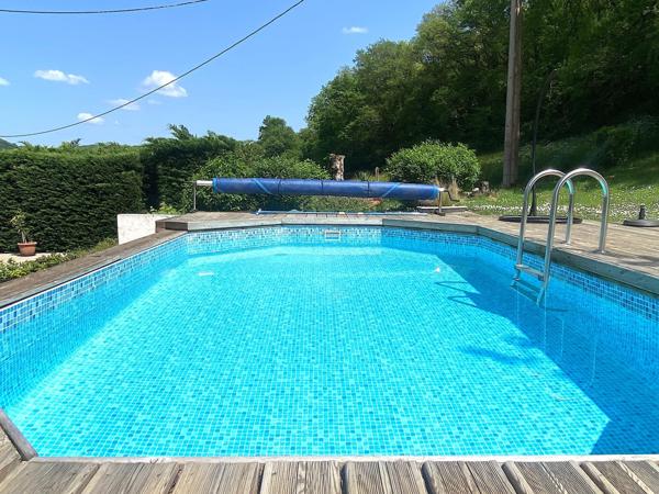 A 3 minutes du rond point du Drauzou, Maison spacieuse proche de Figeac.