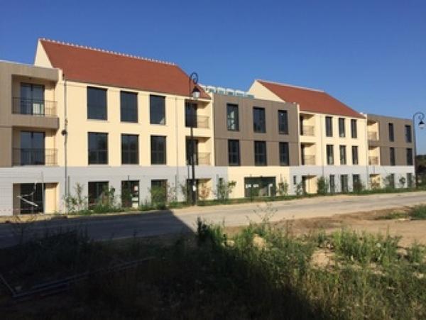 Location Bureau 2 pièces La Chapelle-en-Serval (60520) - Centre d'affaire accessible PMR