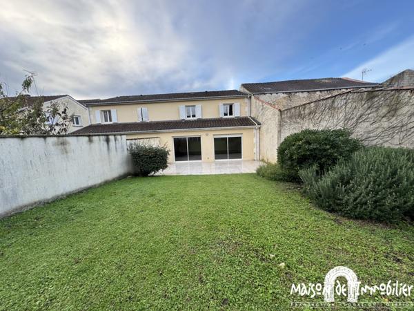 Location Maison de ville rénovée - 5 pièces - 161m² - Garage et jardin - COGNAC