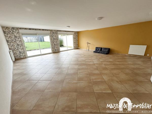 Location Maison de ville rénovée - 5 pièces - 161m² - Garage et jardin - COGNAC