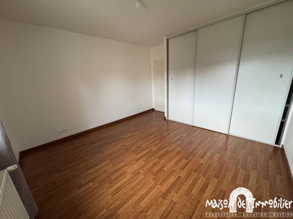 Location Maison de ville rénovée - 5 pièces - 161m² - Garage et jardin - COGNAC
