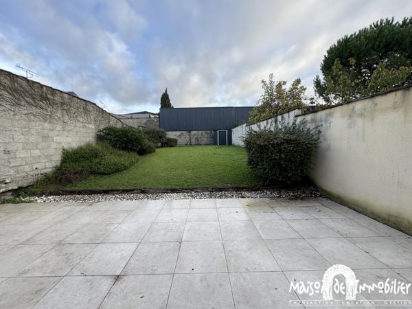 Location Maison de ville rénovée - 5 pièces - 161m² - Garage et jardin - COGNAC