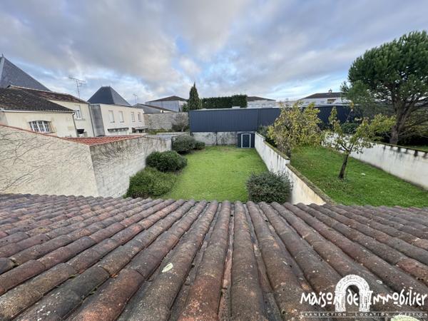 Location Maison de ville rénovée - 5 pièces - 161m² - Garage et jardin - COGNAC