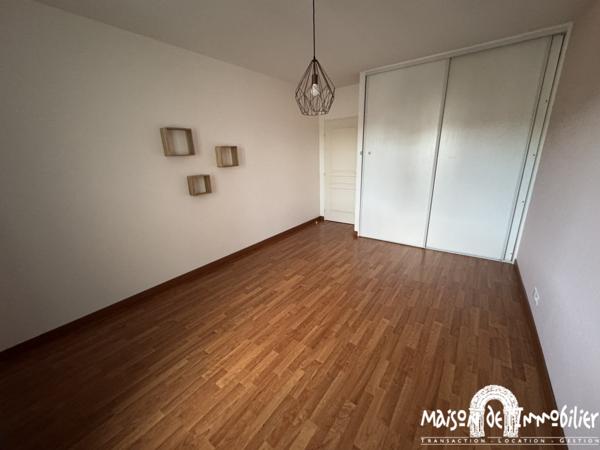 Location Maison de ville rénovée - 5 pièces - 161m² - Garage et jardin - COGNAC