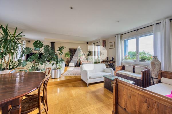 CHAVILLE, Rive Droite * limite Sèvres - Maison familiale avec possibilité appartement indépendant. €949 000 ** - Référence 625-CS