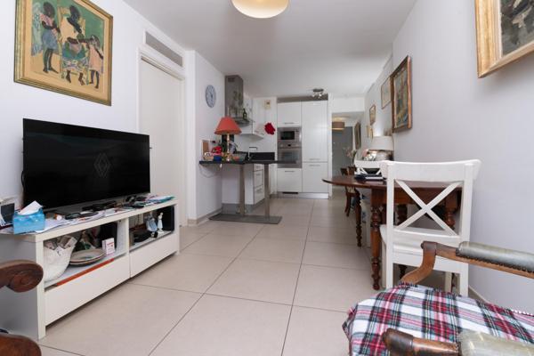 Bandol.T2 sécurisé avec grande terrasse aperçu mer