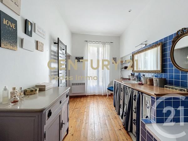 Maison à vendre  7 pièces - 205 m2 ST JEAN DE VEDAS - 34