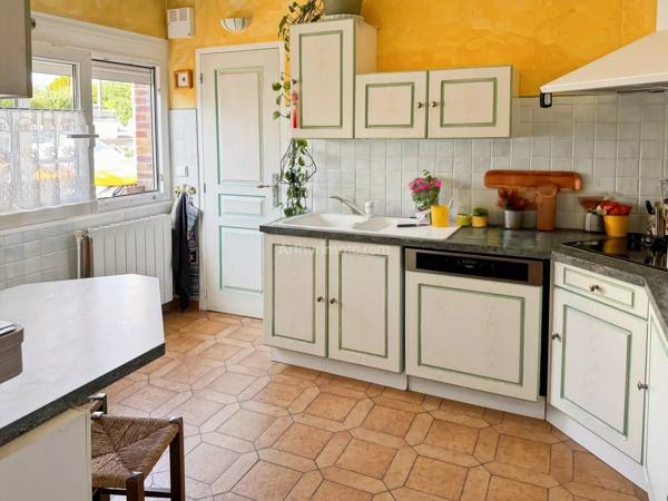Vente                                                      Maison
                        
                     5 pièces                      100 m2                     à Thorigny-sur-Marne