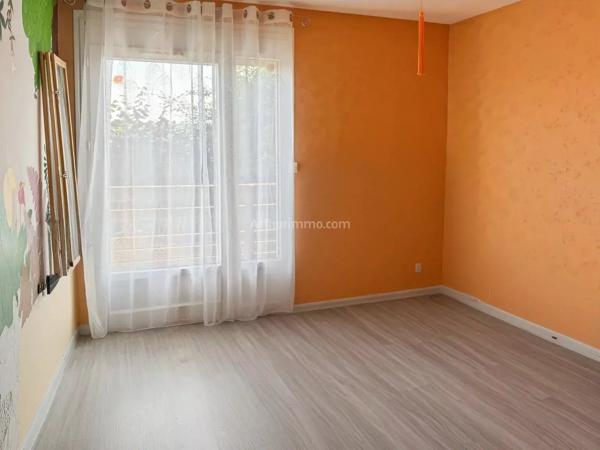 Vente                                                      Maison
                        
                     5 pièces                      100 m2                     à Thorigny-sur-Marne