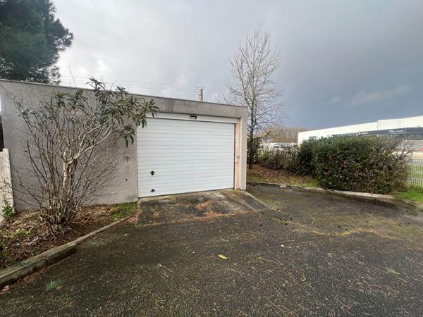 Local commercial Bruguieres 110 m2