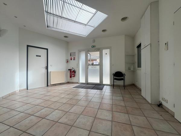 Local commercial Bruguieres 110 m2