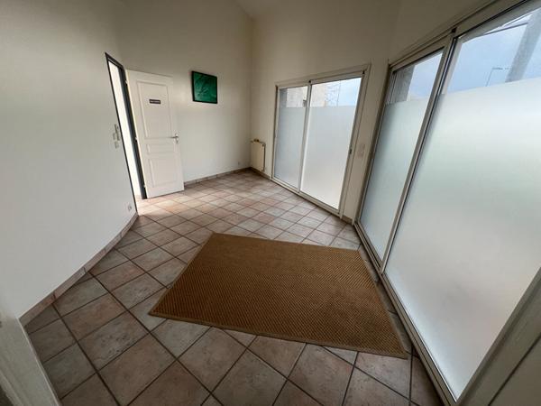 Local commercial Bruguieres 110 m2