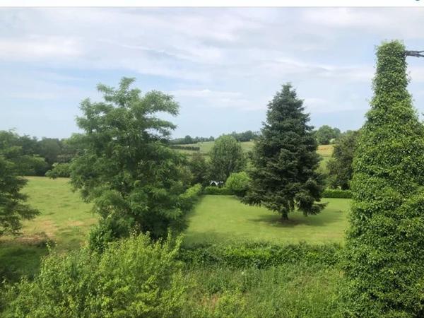 Maison rénovée de 3 chambres dans un endroit charmant en bordure de village