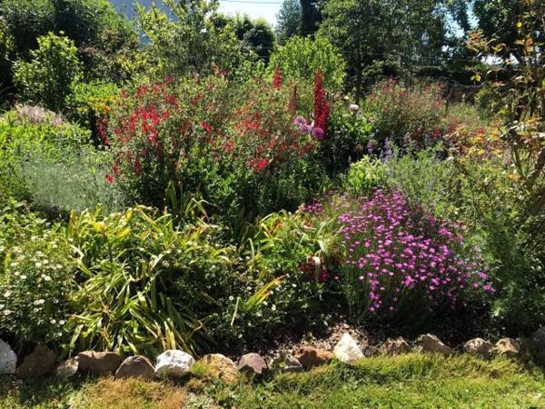 Maison rénovée de 3 chambres dans un endroit charmant en bordure de village