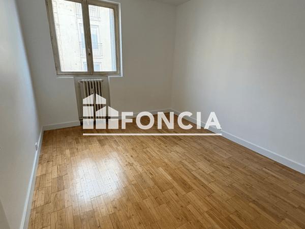 Location Appartement 3 pièces 72.6 m² - 27 RUE MAGENTA Poitiers 86000