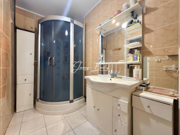 Appartement à vendre 5 pièces de 101 m²