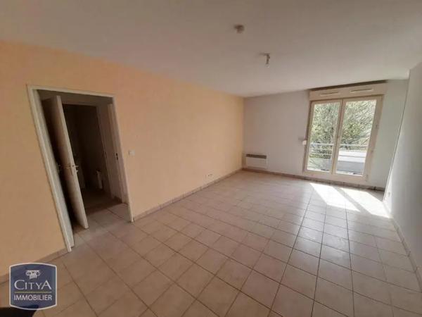 Appartement à louer 2 pièces 47.75m² Sedan (08200)