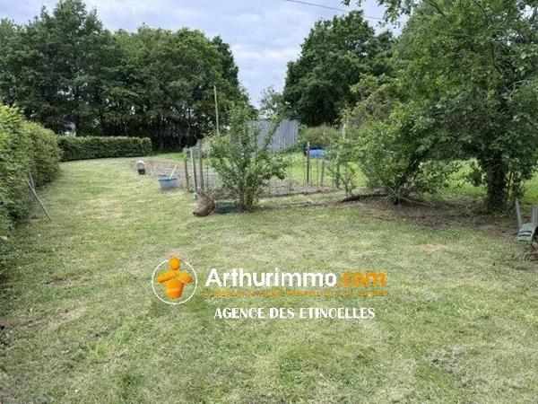 Vente                                                      Maison
                        
                     3 pièces                      86 m2                     à Martigné-Ferchaud