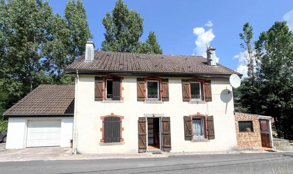 Immeuble de rapport 2 duplex de type T5 et extérieurs