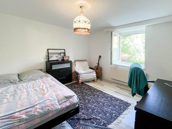 Immeuble de rapport 2 duplex de type T5 et extérieurs