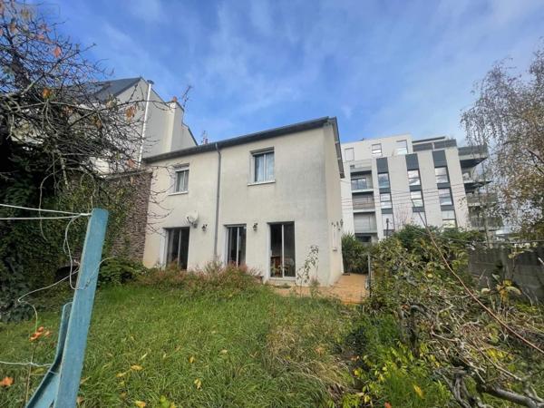 Maison à vendre à Rennes en Ille-et-Vilaine (35000), ref : 35117/995   
RENNES-SACRES COEUR