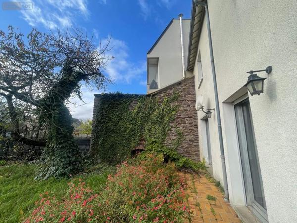 Maison à vendre à Rennes en Ille-et-Vilaine (35000), ref : 35117/995   
RENNES-SACRES COEUR