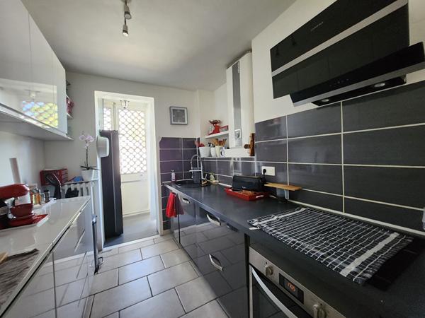 EXCLUSIVITÉ AVIGNON - APPARTEMENT A VENDRE DE 69 M² ET BALCONS DE 6 M² - T3/4 de 2/3 CHAMBRES -  parking privé