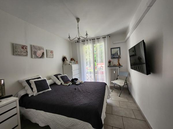 EXCLUSIVITÉ AVIGNON - APPARTEMENT A VENDRE DE 69 M² ET BALCONS DE 6 M² - T3/4 de 2/3 CHAMBRES -  parking privé
