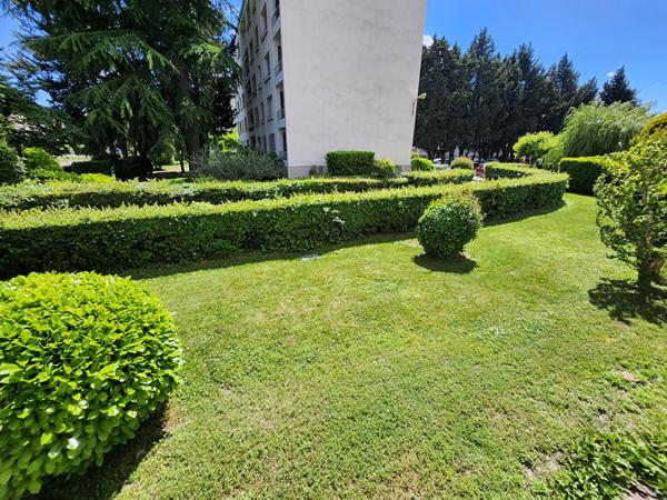 EXCLUSIVITÉ AVIGNON - APPARTEMENT A VENDRE DE 69 M² ET BALCONS DE 6 M² - T3/4 de 2/3 CHAMBRES -  parking privé