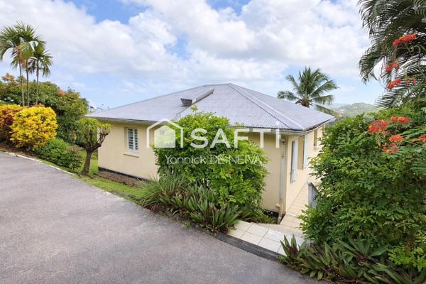 Maison très lumineuse avec vue mer exceptionnelle