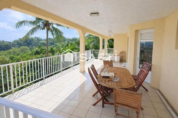 Maison très lumineuse avec vue mer exceptionnelle
