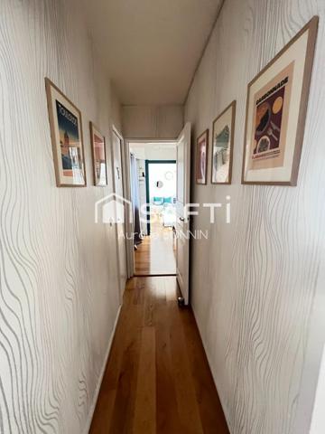 Talence - Bel Appartement en duplex  avec terrasse sans vis à vis comprenant 4 chambres; vendu avec parking en sou sol et cellier