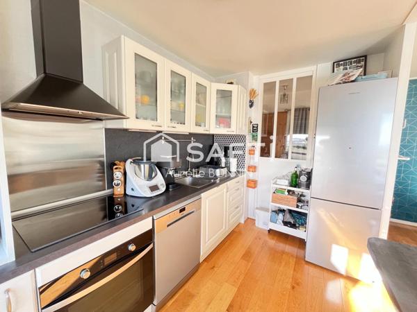 Talence - Bel Appartement en duplex  avec terrasse sans vis à vis comprenant 4 chambres; vendu avec parking en sou sol et cellier