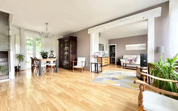 Maison à vendre    8 pièces • 193 m2 Lèves