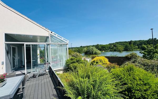 Maison à vendre    8 pièces • 193 m2 Lèves