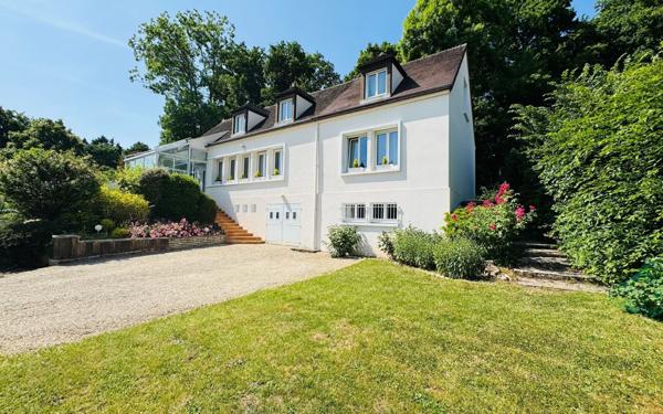 Maison à vendre    8 pièces • 193 m2 Lèves