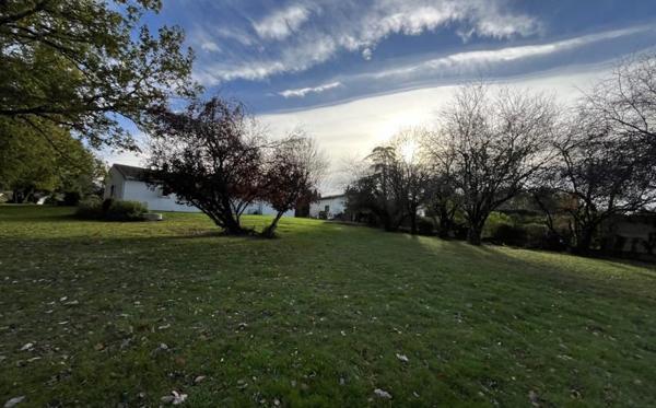 Terrain à vendre |  La Salvetat-Saint-Gilles |  900 m²