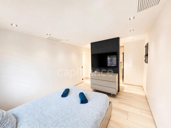 Maison à vendre 5 pièces FREJUS (83), piscine, jacuzzi, terrasses, jardin, garage