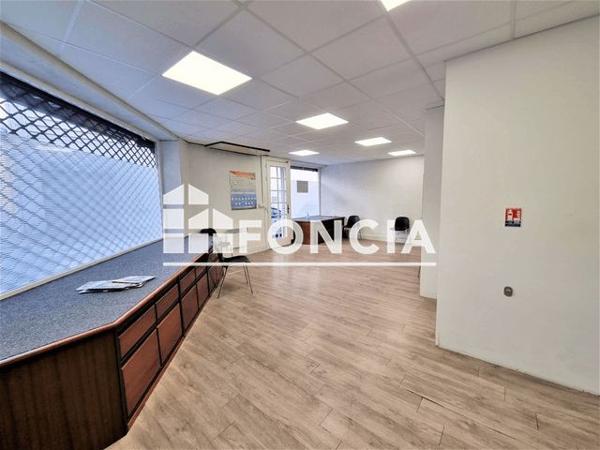 Location Local commercial 61 m² - 41 BOULEVARD FENELON Toulon 83200