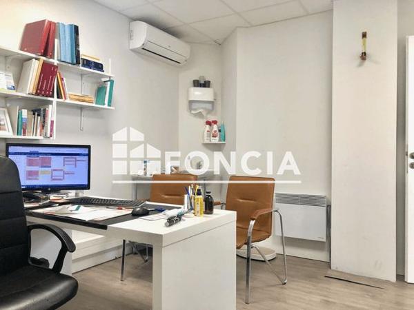 Location Local commercial 61 m² - 41 BOULEVARD FENELON Toulon 83200