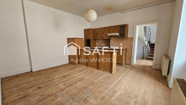 Maison en triplex dans l'hyper centre de Cosne