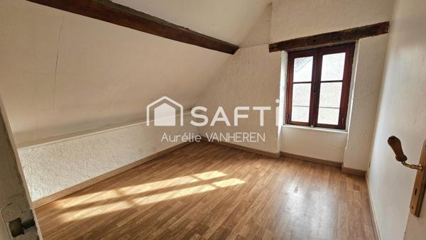 Maison en triplex dans l'hyper centre de Cosne